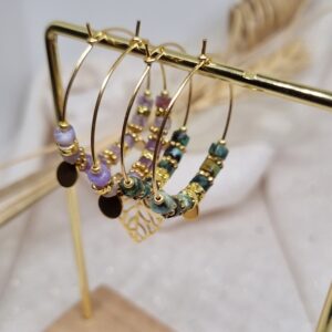 Boucles d'oreilles créoles améthyste - feuille & trèfle asymétriques