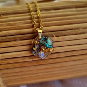 Collier pattes éclat de nacre - Couleur Or